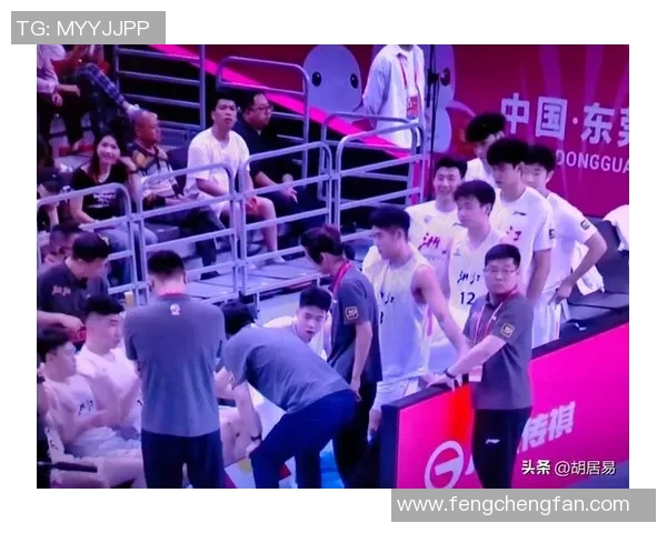 CBA广东与浙江激烈对抗引发冲突球迷与球员反应各异 CBA广东与浙江激烈对抗引发冲突球迷与球员反应各异